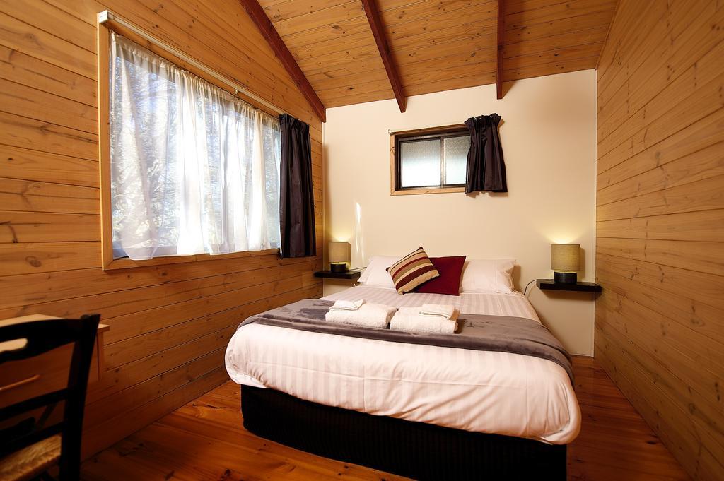 Lakes And Craters Holiday Park Camperdown Room photo